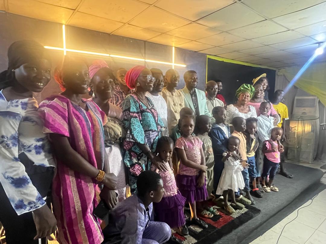 Members and children of New Hope Baptist Church